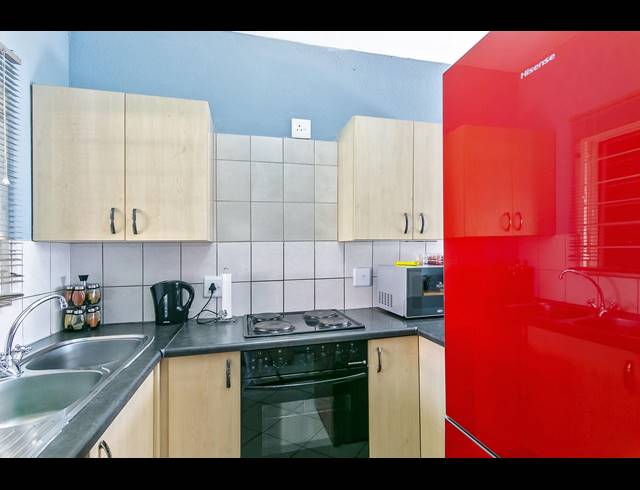 2 BEDROOM APARTMENT FOR SALE IN WILLOWBROOK